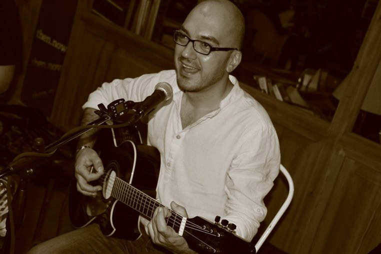 Efes at Caffe Hamra